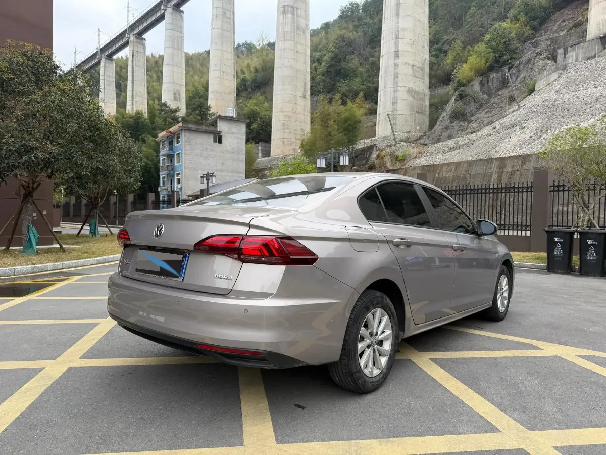 2019 Bestune T77 1.2T 143HP L4 7DCT,autocango,china used car exporter,china ev exporter,chinese used car exporter,chinese used ev exporter