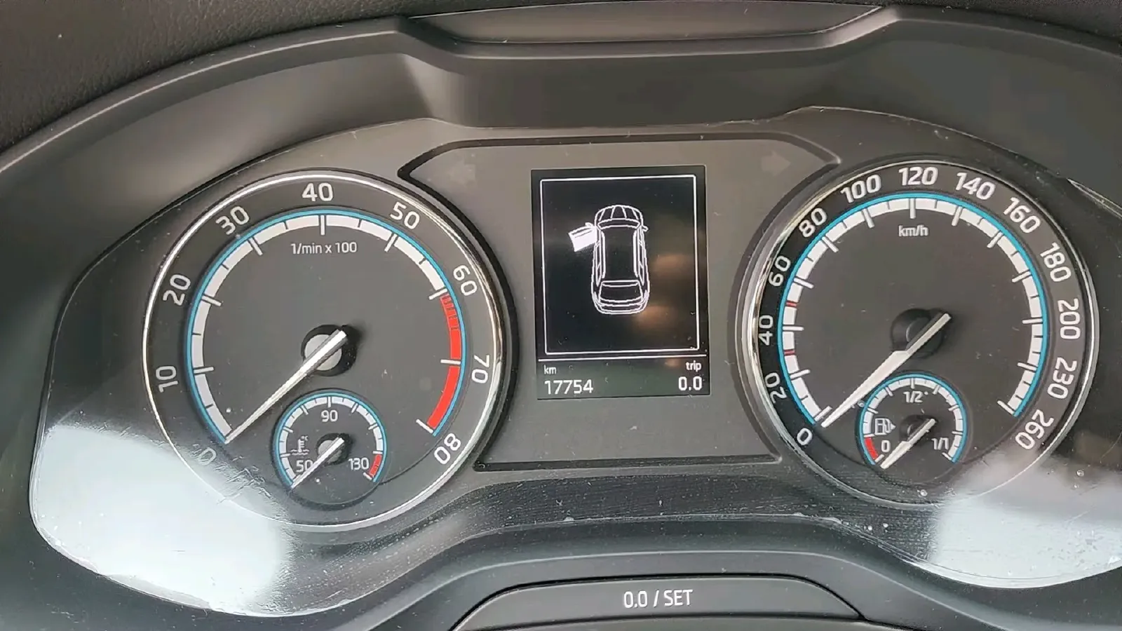 2022 Skoda Karoq 1.4T 150HP L4 7DCT,autocango,china used car exporter,china ev exporter,chinese used car exporter,chinese used ev exporter