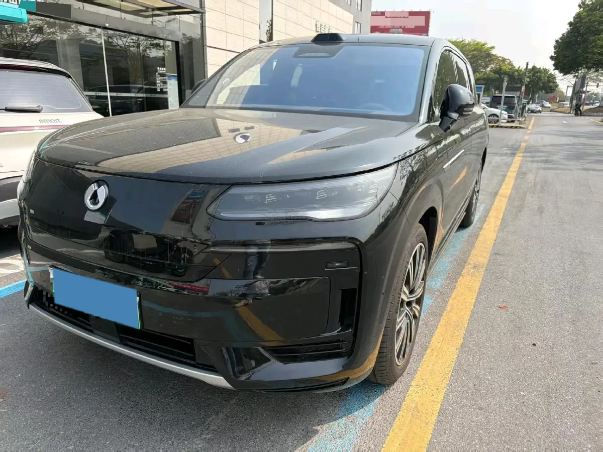 2025 Denza DenzaN9 2.0T 207HP L4 E-CVT PHEV,autocango,china used car exporter,china ev exporter,chinese used car exporter,chinese used ev exporter