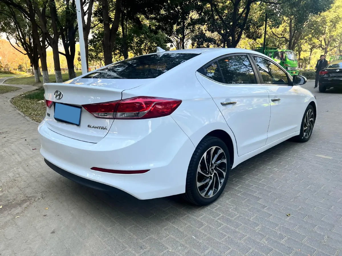 2019 Hyundai Elantra 1.5L 115HP L4 CVT,autocango,china used car exporter,china ev exporter,chinese used car exporter,chinese used ev exporter