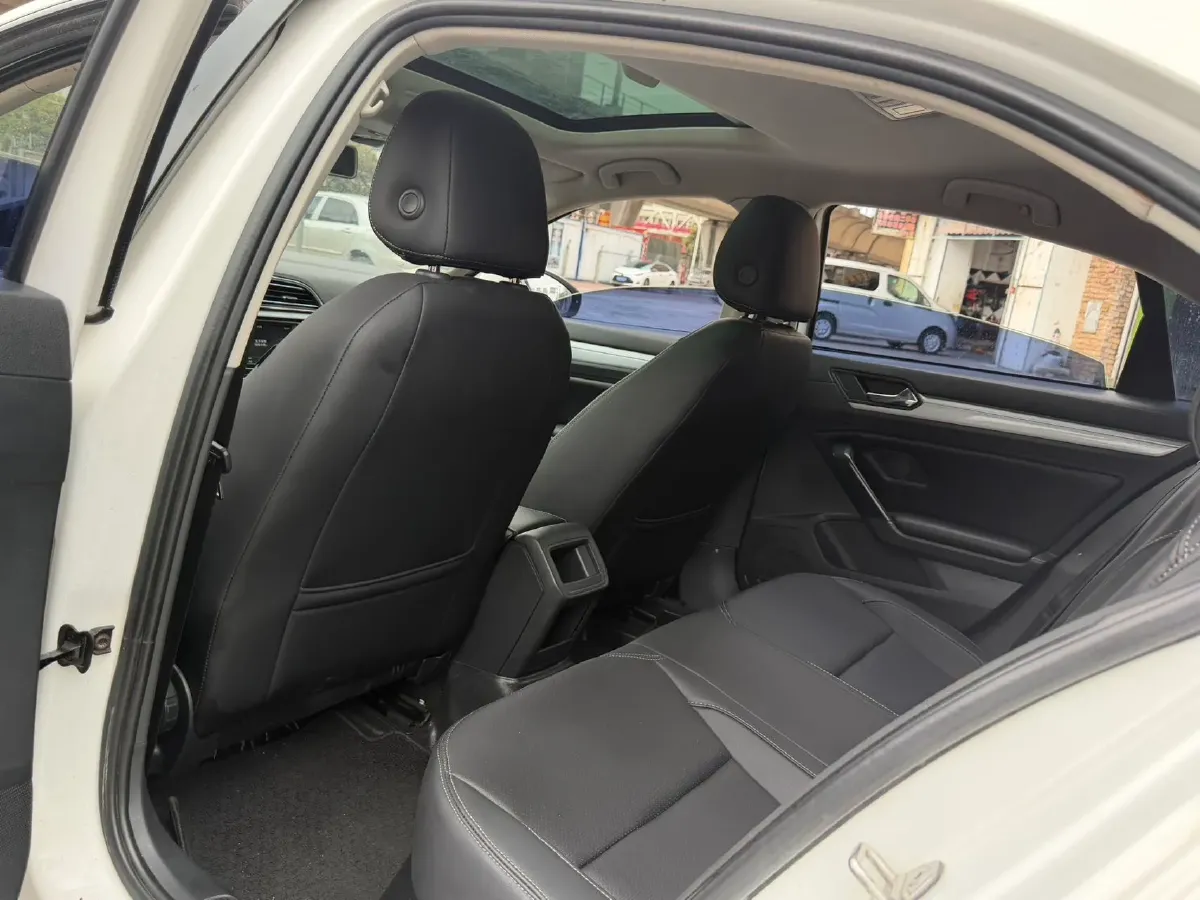 2019 Volkswagen T-Cross 1.4T 150HP L4 7DCT,autocango,china used car exporter,china ev exporter,chinese used car exporter,chinese used ev exporter