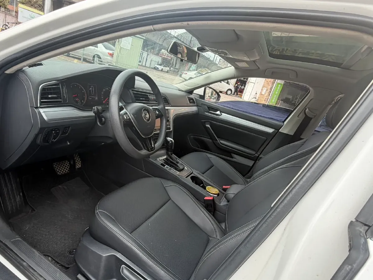 2019 Volkswagen T-Cross 1.4T 150HP L4 7DCT,autocango,china used car exporter,china ev exporter,chinese used car exporter,chinese used ev exporter