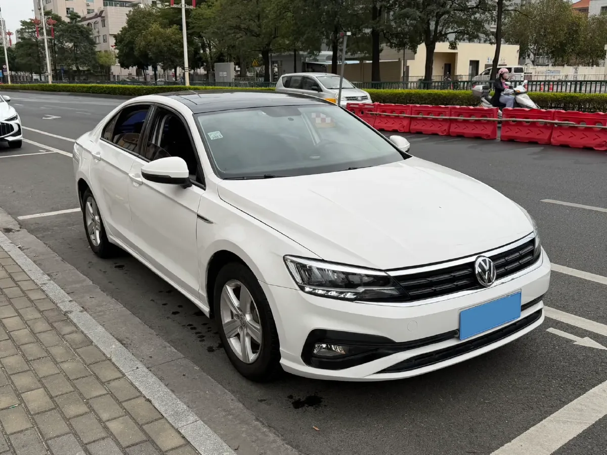 2019 Volkswagen T-Cross 1.4T 150HP L4 7DCT,autocango,china used car exporter,china ev exporter,chinese used car exporter,chinese used ev exporter