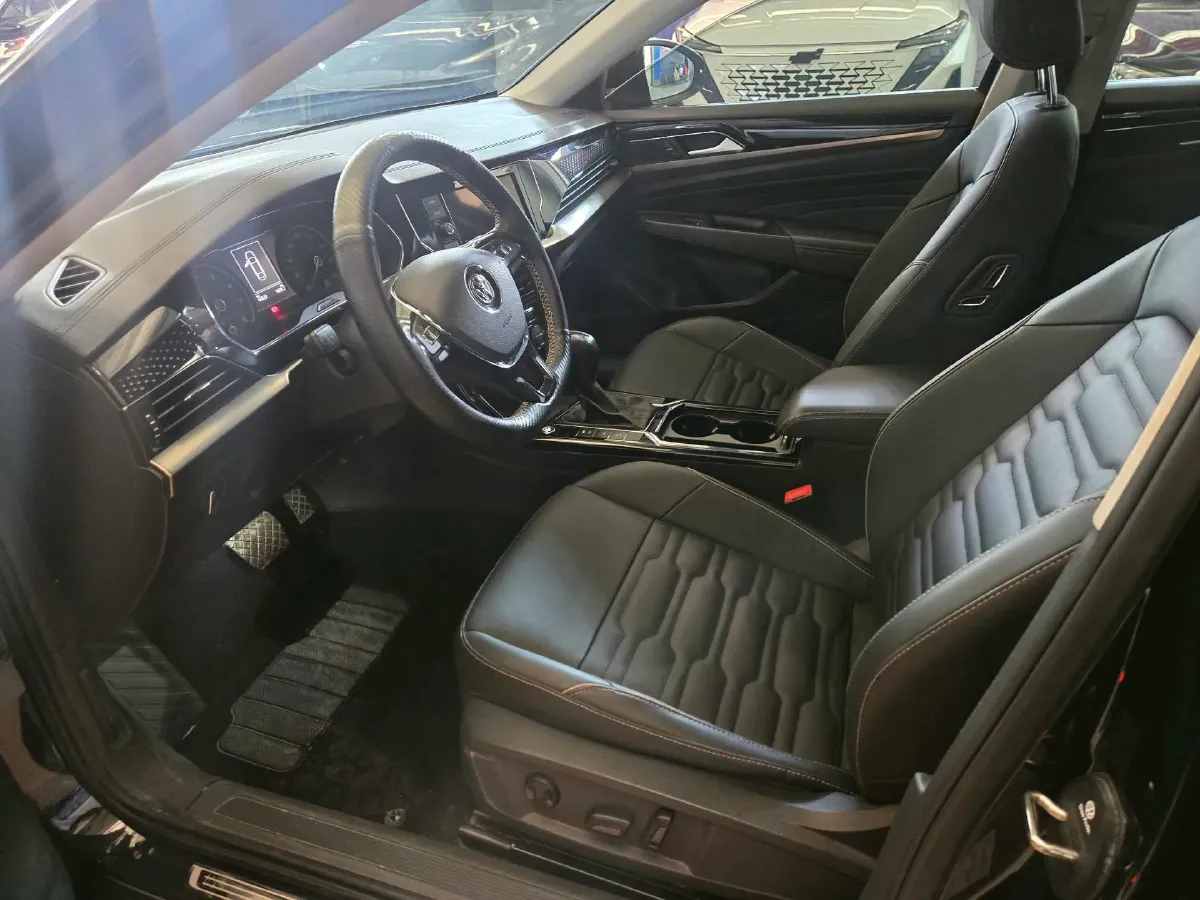 2019 Skoda Kodiak 2.0T 186HP L4 7DCT,autocango,china used car exporter,china ev exporter,chinese used car exporter,chinese used ev exporter