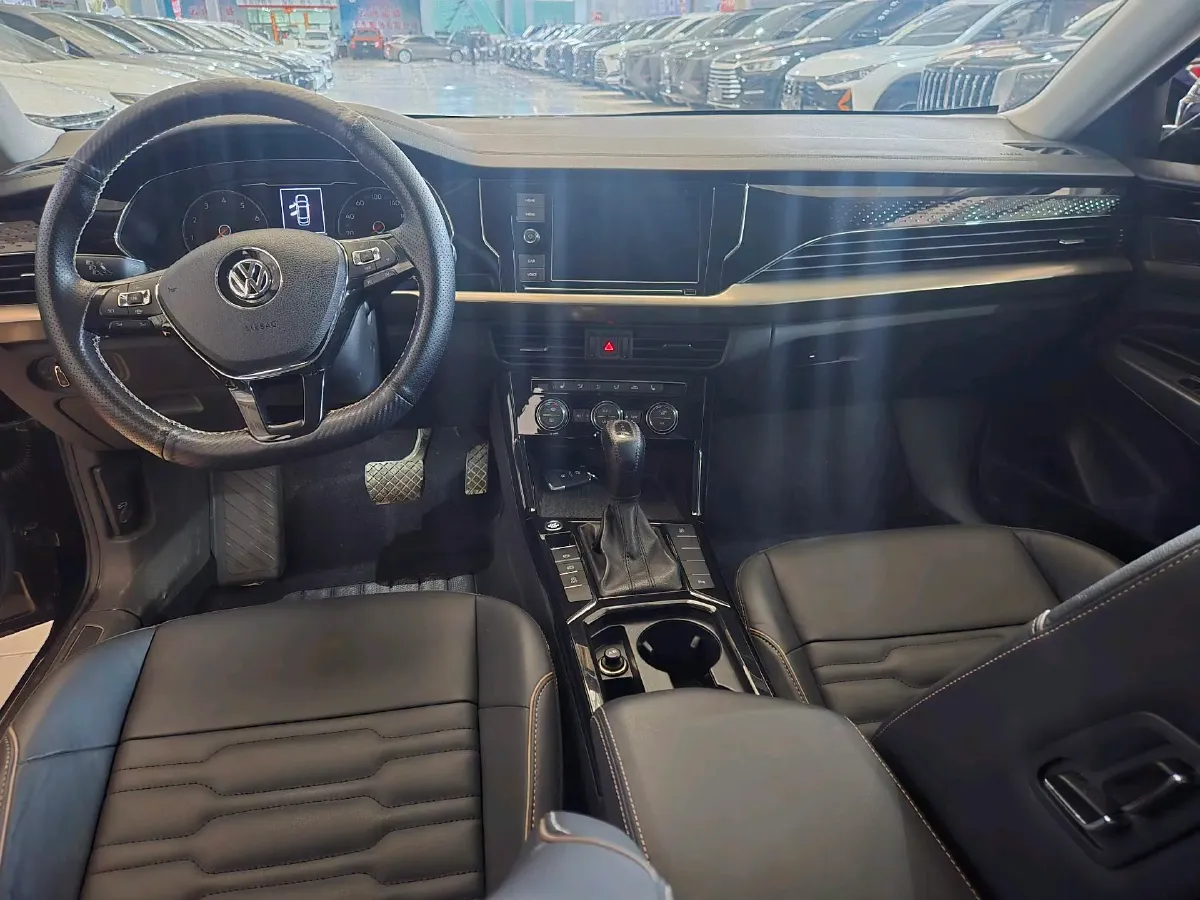 2019 Skoda Kodiak 2.0T 186HP L4 7DCT,autocango,china used car exporter,china ev exporter,chinese used car exporter,chinese used ev exporter