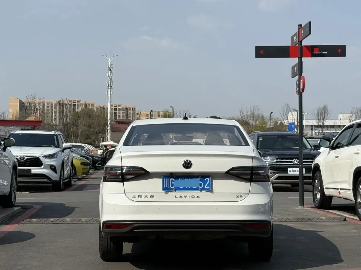 2023 Volkswagen Lavida 1.5L 110HP L4 6AT,autocango,china used car exporter,china ev exporter,chinese used car exporter,chinese used ev exporter