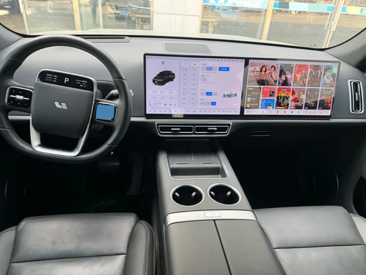 2024 Li L8 Range Extended 154HP REEV 52.3KWH,autocango,china used car exporter,china ev exporter,chinese used car exporter,chinese used ev exporter