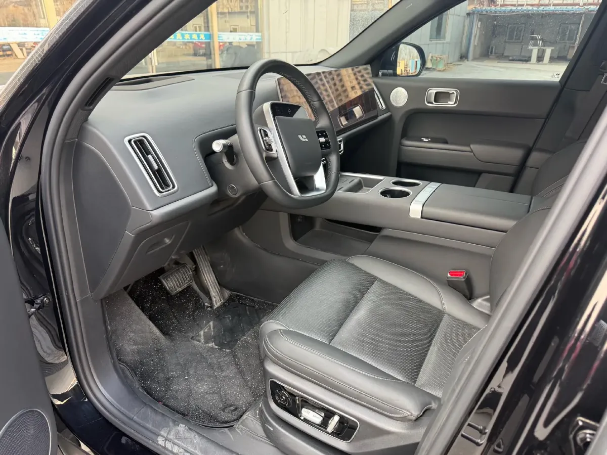 2024 Li L8 Range Extended 154HP REEV 52.3KWH,autocango,china used car exporter,china ev exporter,chinese used car exporter,chinese used ev exporter