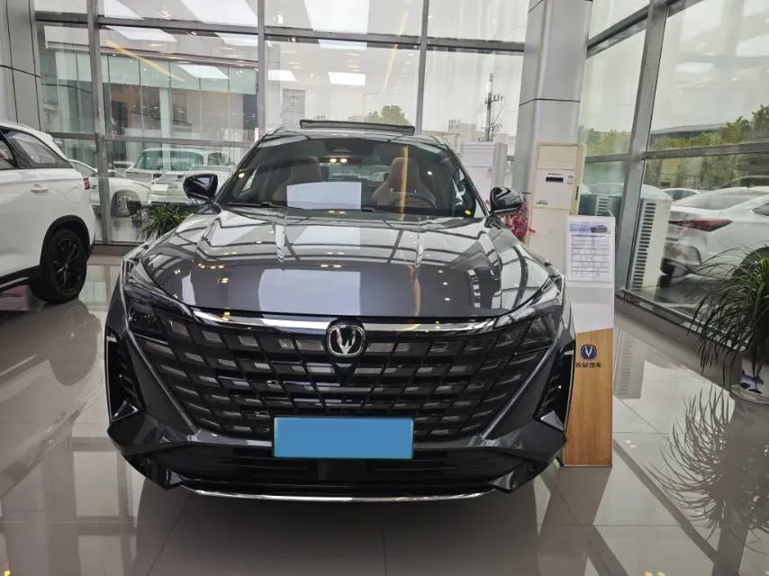 2025 ChangAn UNI-Z 1.5L 98HP L4 E-CVT PHEV,autocango,china used car exporter,china ev exporter,chinese used car exporter,chinese used ev exporter