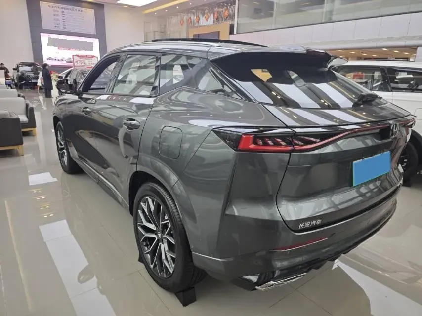 2025 ChangAn UNI-Z 1.5L 98HP L4 E-CVT PHEV,autocango,china used car exporter,china ev exporter,chinese used car exporter,chinese used ev exporter