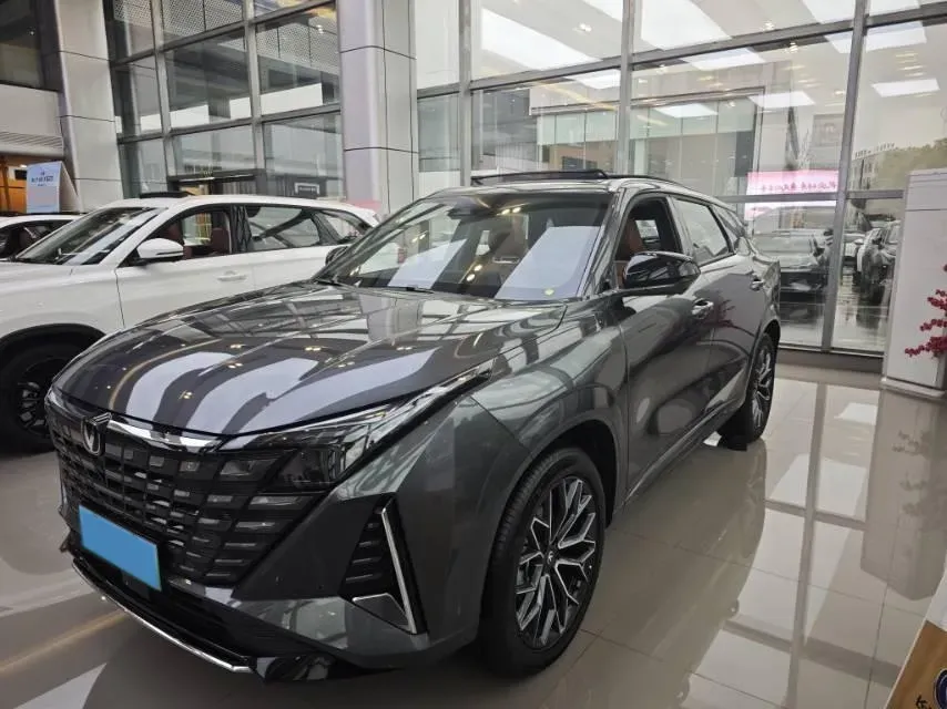 2025 ChangAn UNI-Z 1.5L 98HP L4 E-CVT PHEV,autocango,china used car exporter,china ev exporter,chinese used car exporter,chinese used ev exporter