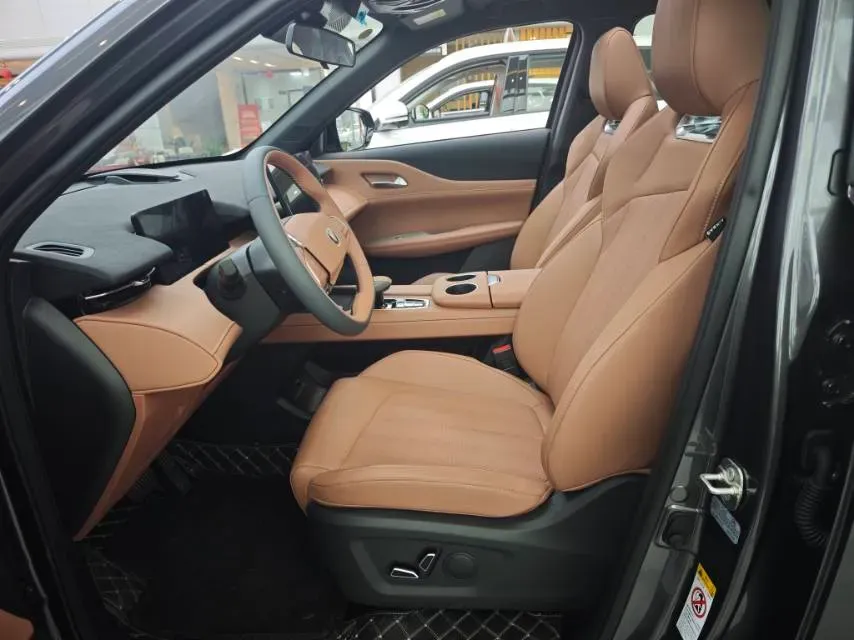 2025 ChangAn UNI-Z 1.5L 98HP L4 E-CVT PHEV,autocango,china used car exporter,china ev exporter,chinese used car exporter,chinese used ev exporter