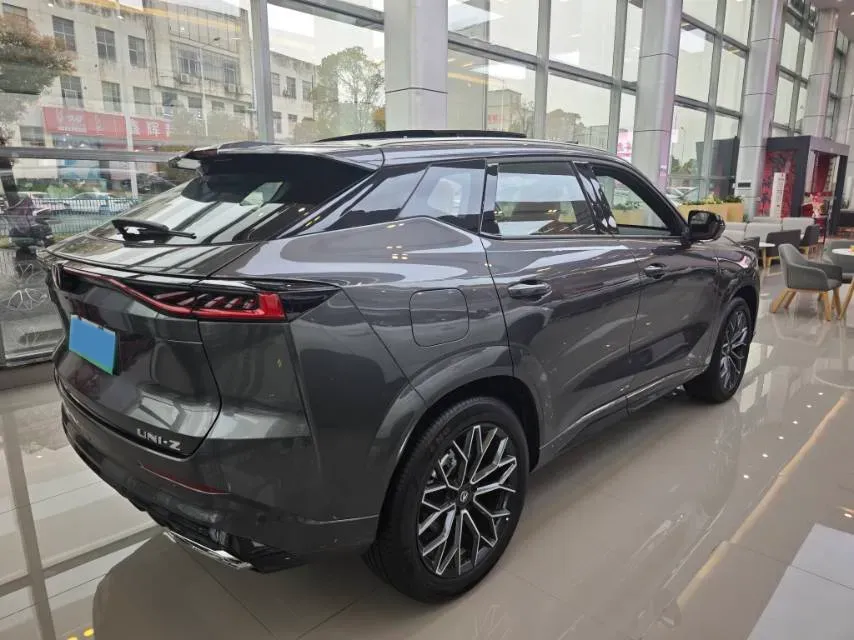2025 ChangAn UNI-Z 1.5L 98HP L4 E-CVT PHEV,autocango,china used car exporter,china ev exporter,chinese used car exporter,chinese used ev exporter