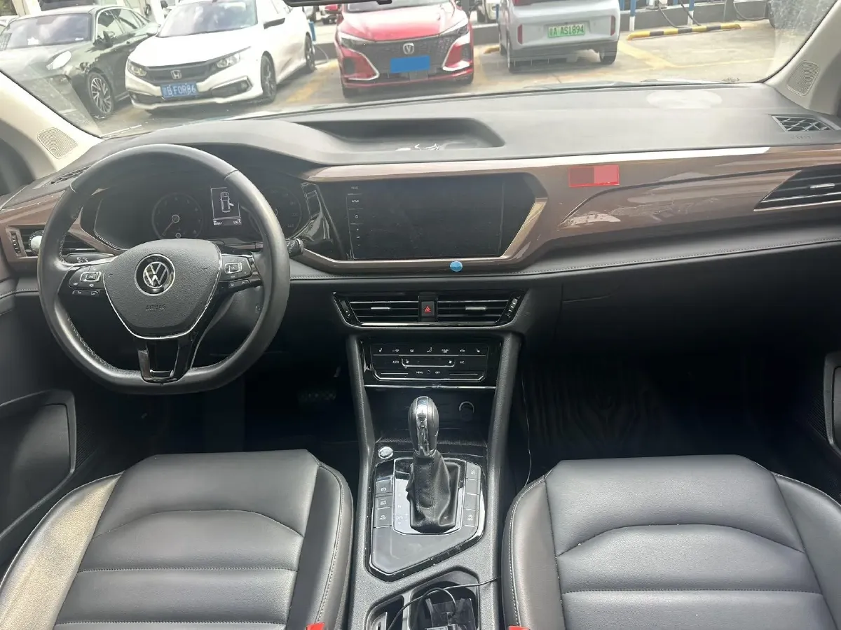 2021 Volkswagen Tharu 1.4T 150HP L4 7DCT,autocango,china used car exporter,china ev exporter,chinese used car exporter,chinese used ev exporter