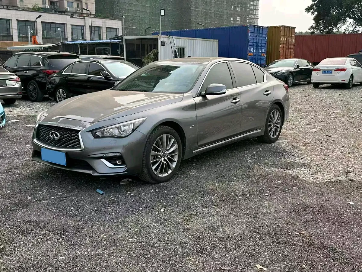 2018 Jeep Grand Commander 2.0T 265HP L4 9AT,autocango,china used car exporter,china ev exporter,chinese used car exporter,chinese used ev exporter