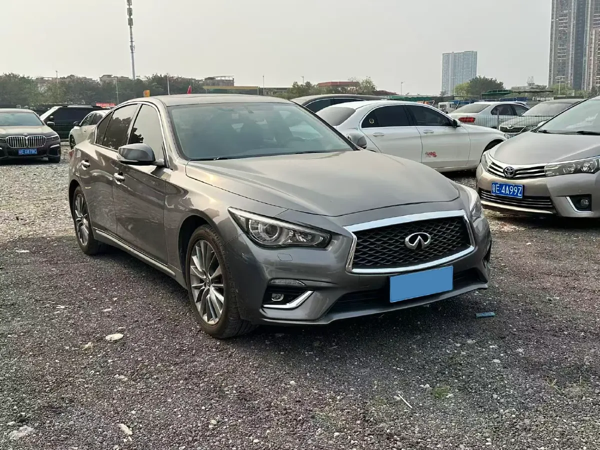 2018 Jeep Grand Commander 2.0T 265HP L4 9AT,autocango,china used car exporter,china ev exporter,chinese used car exporter,chinese used ev exporter