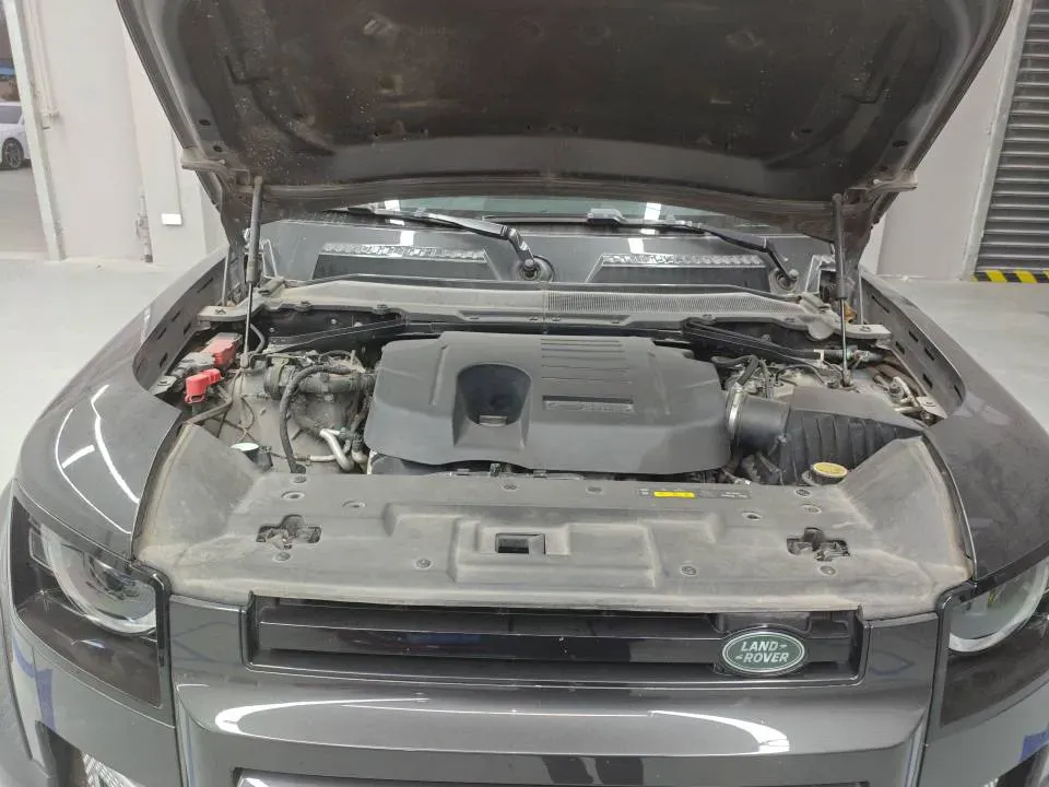 2023 Land Rover Defender 3.0T 400HP L6 8AT,autocango,china used car exporter,china ev exporter,chinese used car exporter,chinese used ev exporter