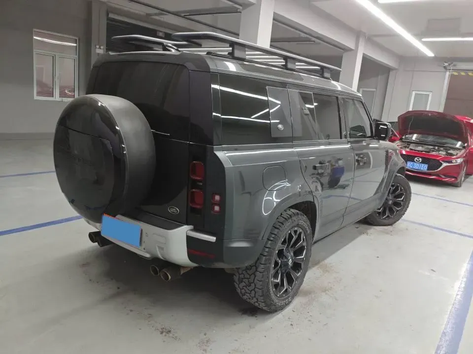 2023 Land Rover Defender 3.0T 400HP L6 8AT,autocango,china used car exporter,china ev exporter,chinese used car exporter,chinese used ev exporter