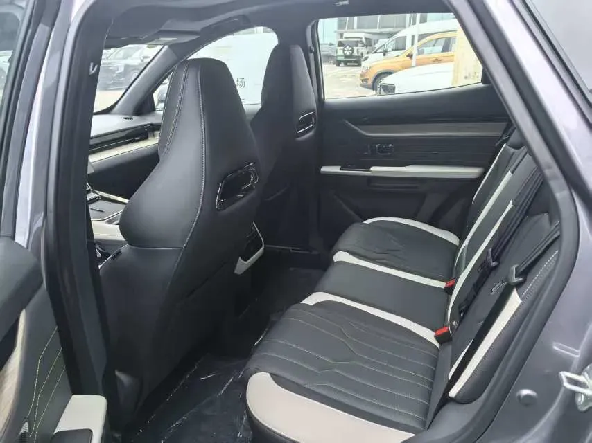 2024 Jetour ShanHai L6 1.5T 156HP L4 1DHT PHEV 19.43KWH,autocango,china used car exporter,china ev exporter,chinese used car exporter,chinese used ev exporter