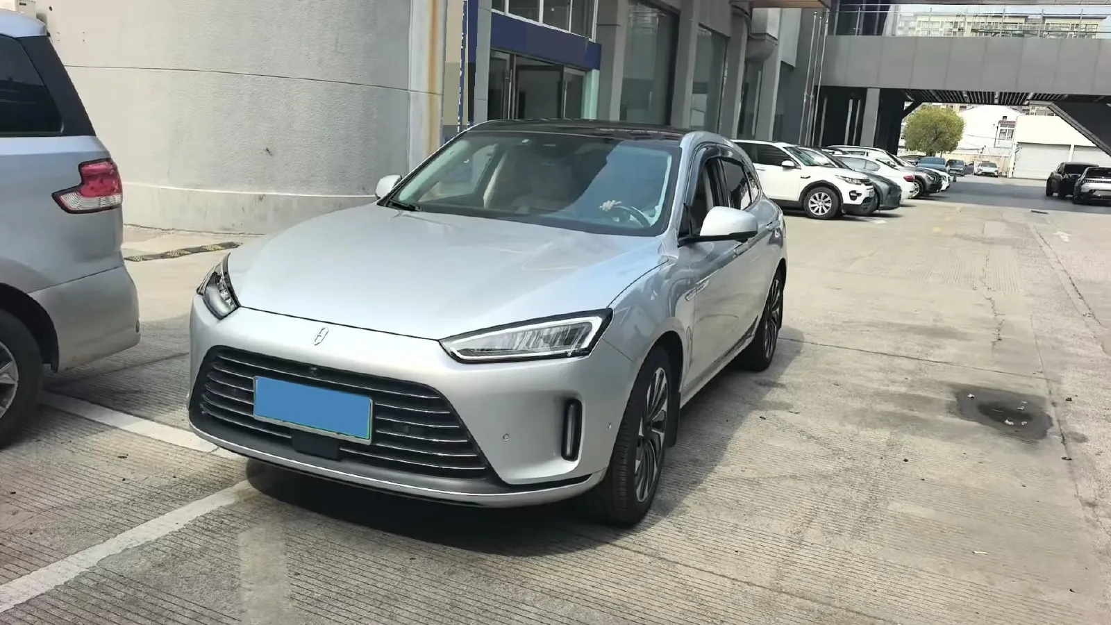 2022 AITO AITO M5 Range Extended 125HP REEV 40KWH,autocango,china used car exporter,china ev exporter,chinese used car exporter,chinese used ev exporter