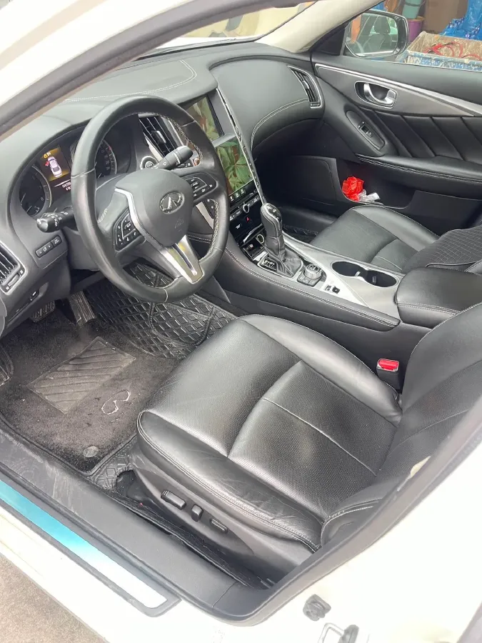 2018 Jeep Grand Commander 2.0T 265HP L4 9AT,autocango,china used car exporter,china ev exporter,chinese used car exporter,chinese used ev exporter