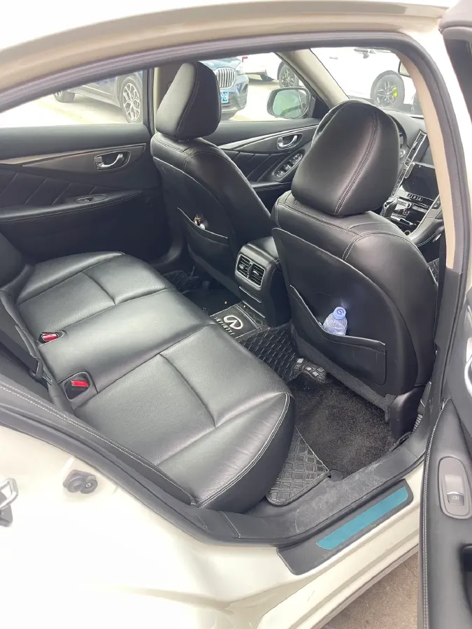 2018 Jeep Grand Commander 2.0T 265HP L4 9AT,autocango,china used car exporter,china ev exporter,chinese used car exporter,chinese used ev exporter