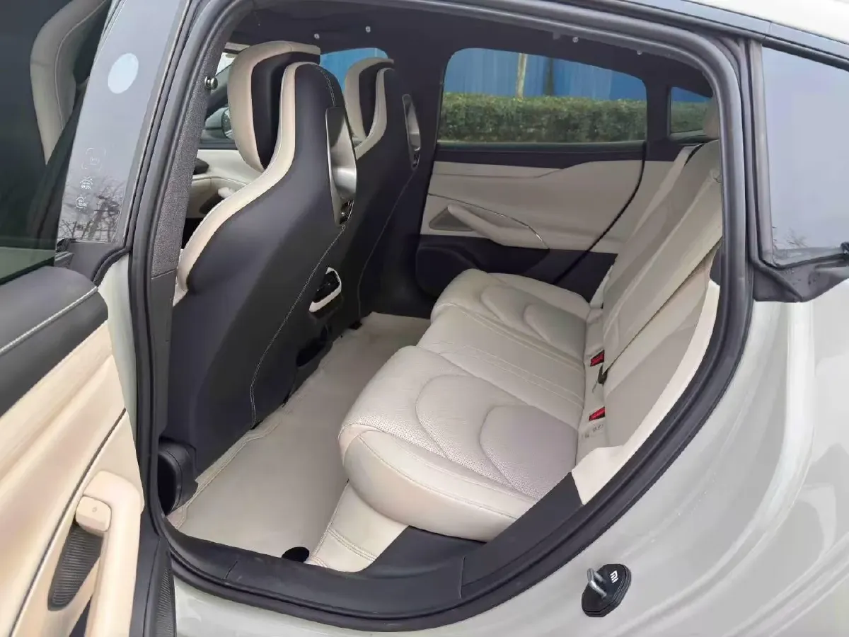 2024 MI SU7 BEV 101KWH,autocango,china used car exporter,china ev exporter,chinese used car exporter,chinese used ev exporter