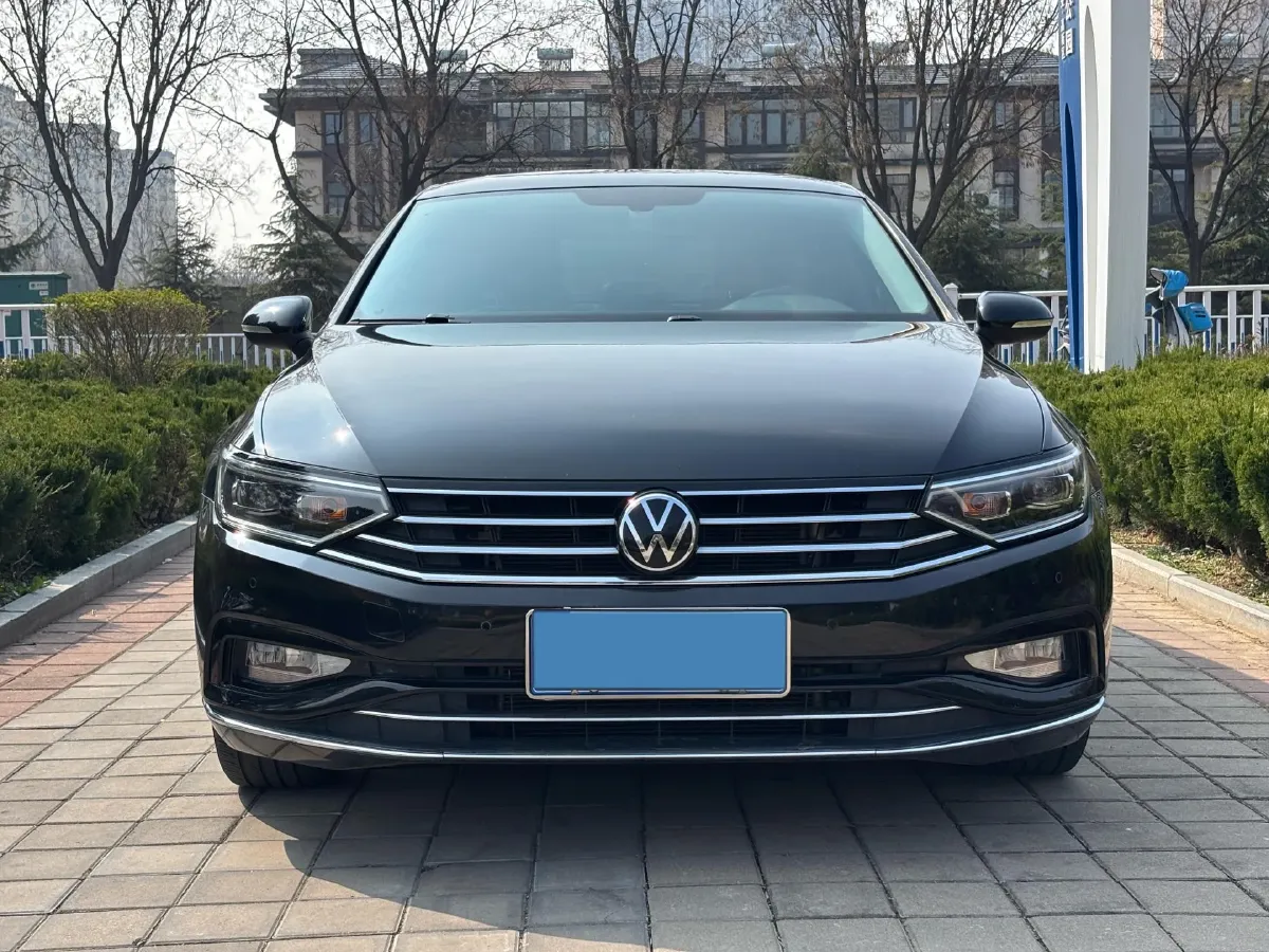 2020 Volkswagen Magotan 2.0T 186HP L4 7DCT,autocango,china used car exporter,china ev exporter,chinese used car exporter,chinese used ev exporter