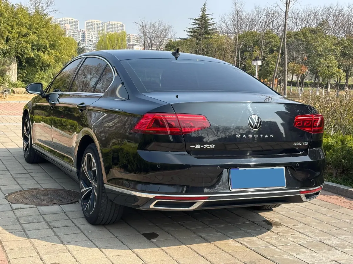 2020 Volkswagen Magotan 2.0T 186HP L4 7DCT,autocango,china used car exporter,china ev exporter,chinese used car exporter,chinese used ev exporter
