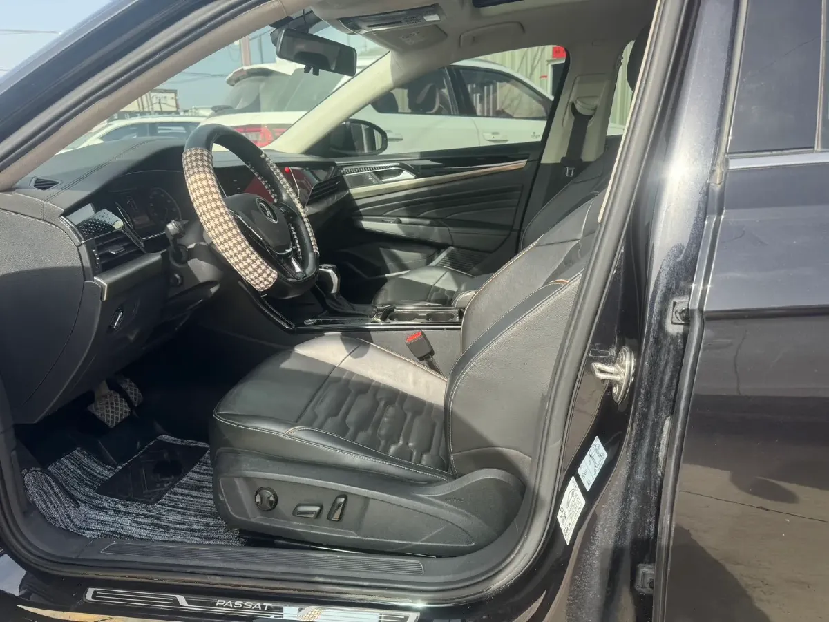 2020 Volkswagen Passat 2.0T 186HP L4 7DCT,autocango,china used car exporter,china ev exporter,chinese used car exporter,chinese used ev exporter