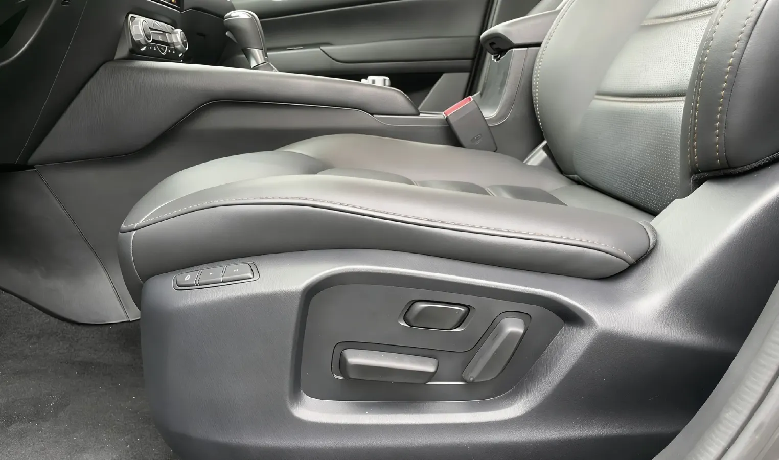 2022 MAXUS XinTu V90 2.0T 150HP L4 6AT,autocango,china used car exporter,china ev exporter,chinese used car exporter,chinese used ev exporter