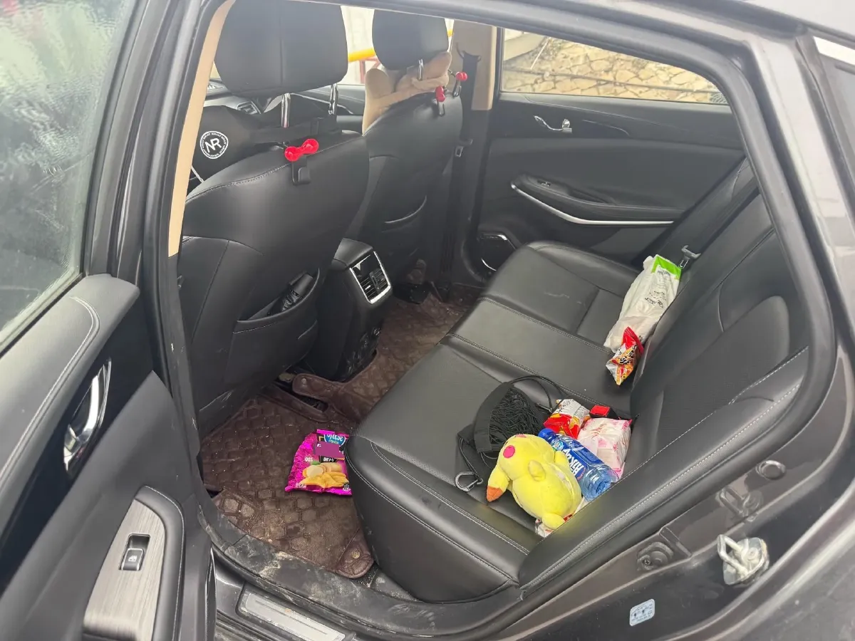 2021 ChangAn Raeton CC 1.5T 180HP L4 7DCT,autocango,china used car exporter,china ev exporter,chinese used car exporter,chinese used ev exporter