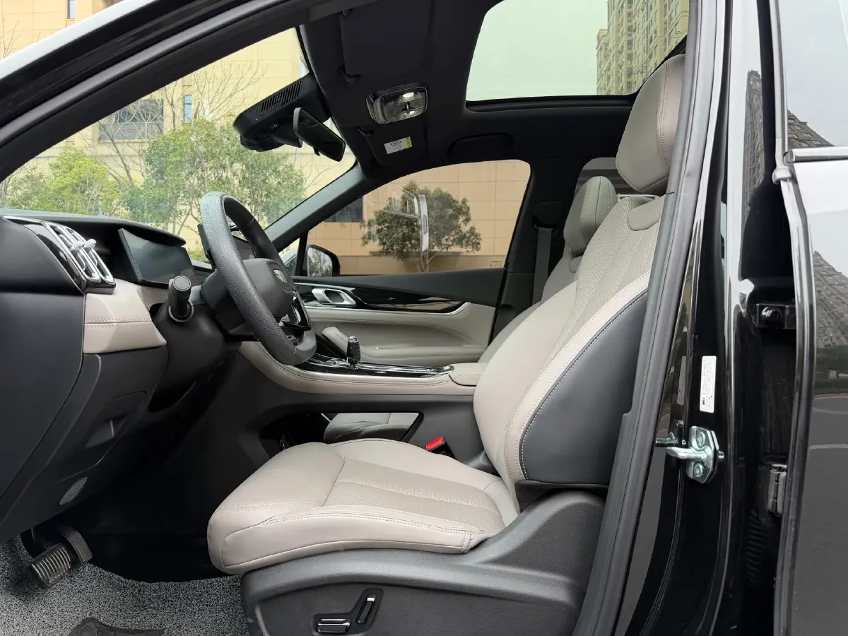 2025 Geely StarRay 1.5T 181HP L4 7DCT,autocango,china used car exporter,china ev exporter,chinese used car exporter,chinese used ev exporter