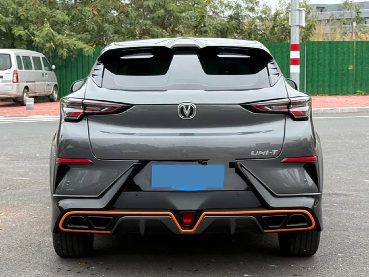 2022 ChangAn UNI-T 1.5T 188HP L4 7DCT,autocango,china used car exporter,china ev exporter,chinese used car exporter,chinese used ev exporter