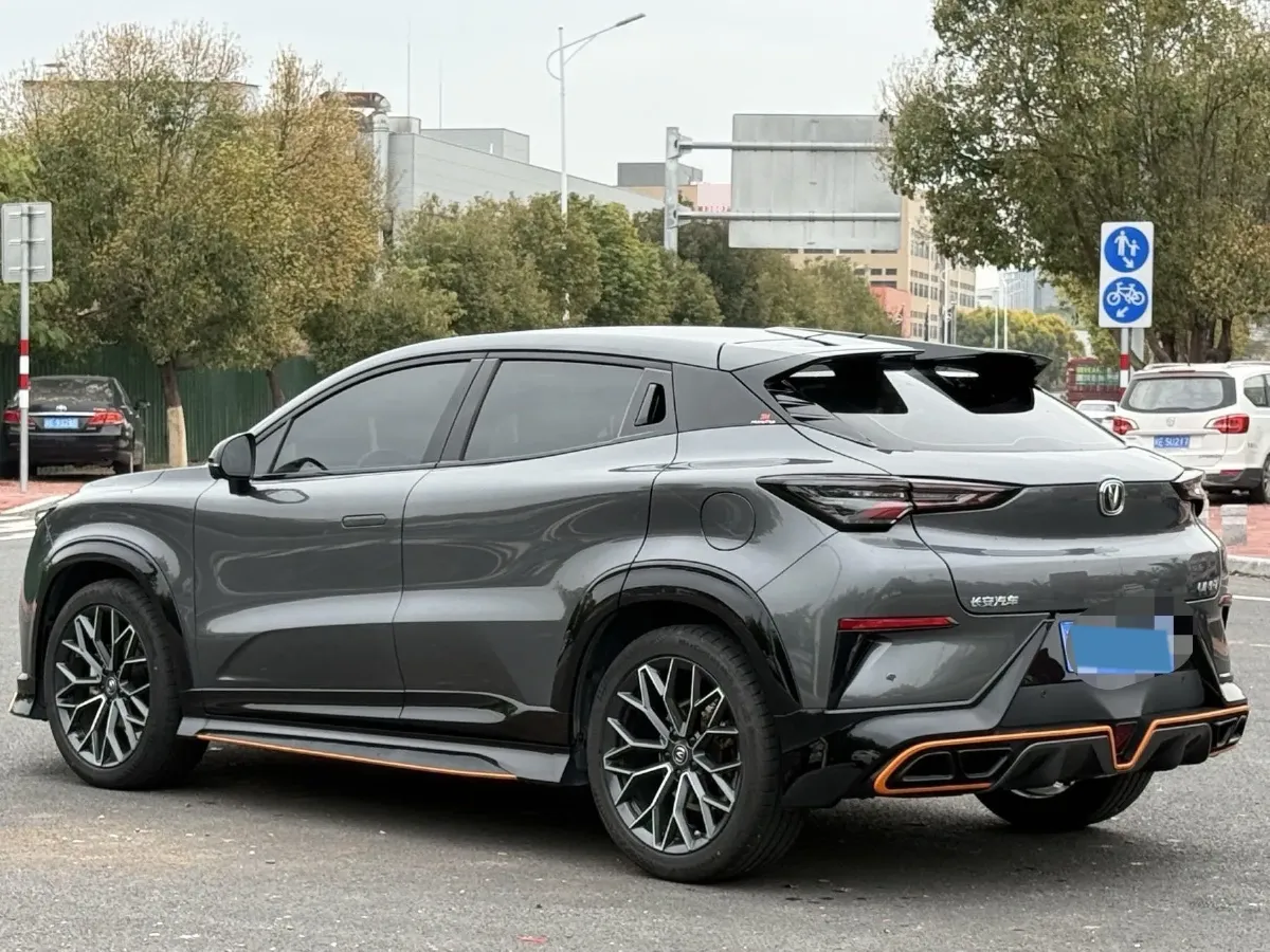 2022 ChangAn UNI-T 1.5T 188HP L4 7DCT,autocango,china used car exporter,china ev exporter,chinese used car exporter,chinese used ev exporter