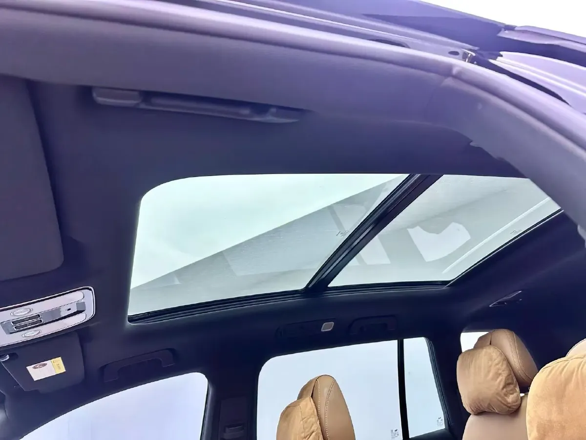 2021 Li ONE Range Extended 131HP REEV 40.5KWH,autocango,china used car exporter,china ev exporter,chinese used car exporter,chinese used ev exporter