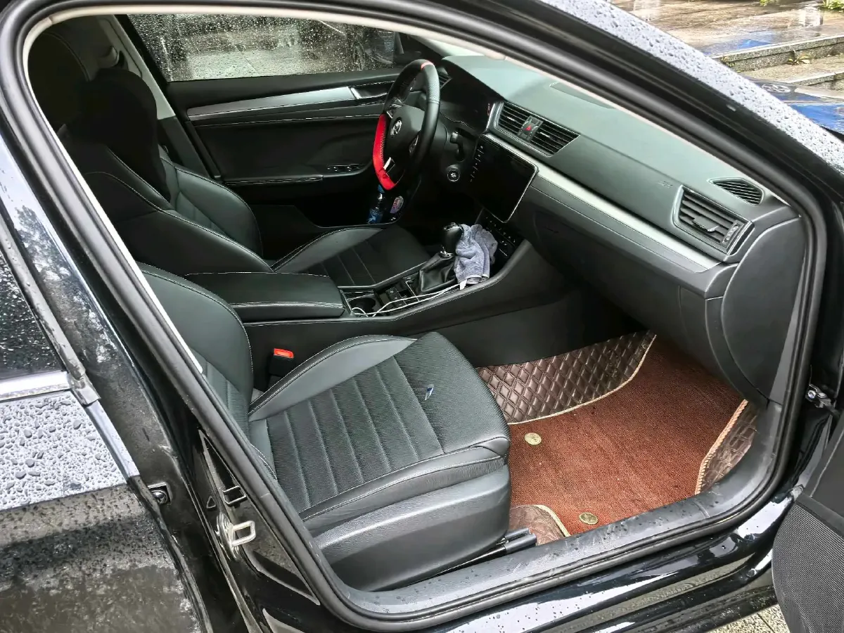 2024 Skoda Superb 1.4T 150HP L4 7DCT,autocango,china used car exporter,china ev exporter,chinese used car exporter,chinese used ev exporter