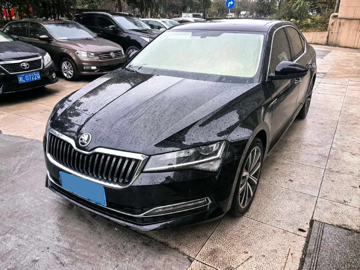 2024 Skoda Superb 1.4T 150HP L4 7DCT,autocango,china used car exporter,china ev exporter,chinese used car exporter,chinese used ev exporter