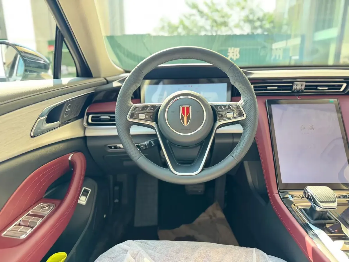 2025 HongQi H5 1.5T 150HP L4 1DHT PHEV,autocango,china used car exporter,china ev exporter,chinese used car exporter,chinese used ev exporter