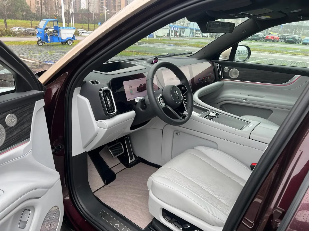 2025 AITO AITO M9 REEV 160HP REEV 52KWH,autocango,china used car exporter,china ev exporter,chinese used car exporter,chinese used ev exporter