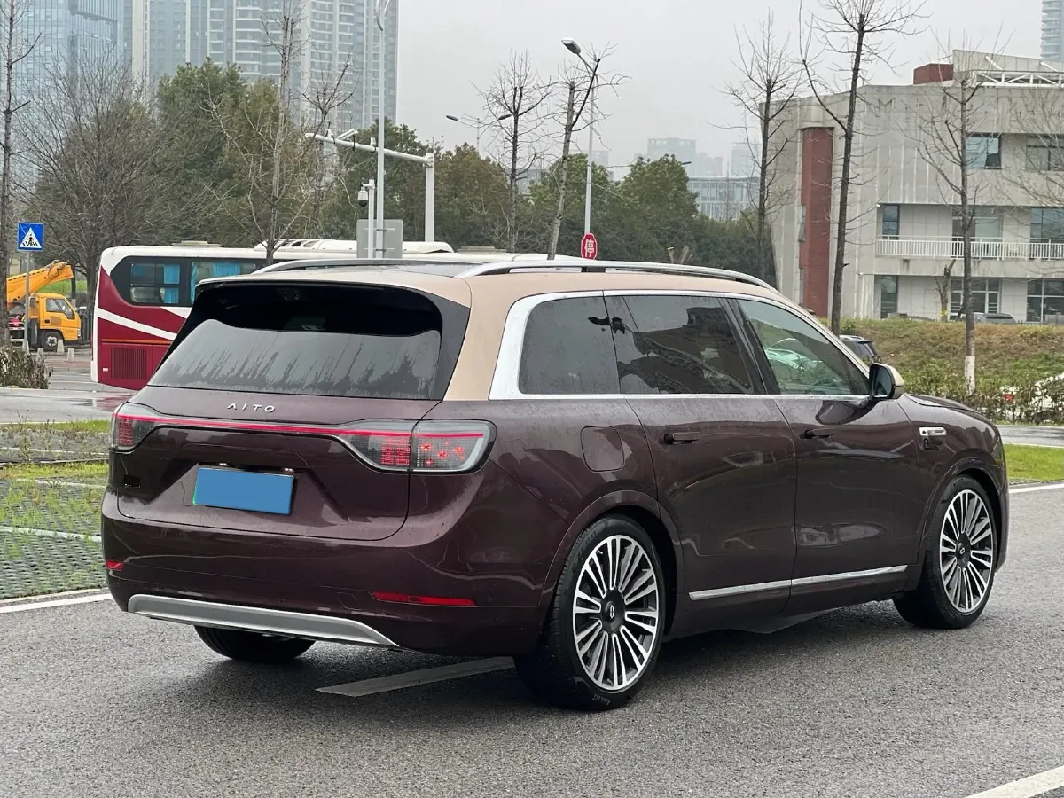 2025 AITO AITO M9 REEV 160HP REEV 52KWH,autocango,china used car exporter,china ev exporter,chinese used car exporter,chinese used ev exporter