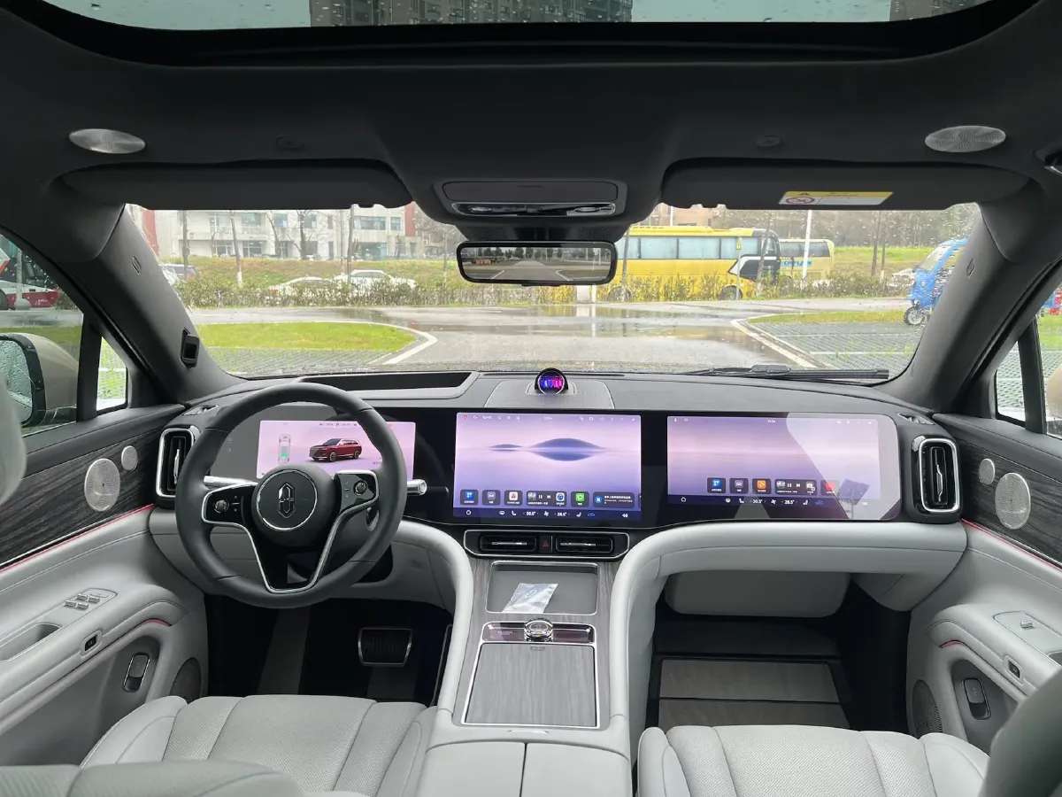 2025 AITO AITO M9 REEV 160HP REEV 52KWH,autocango,china used car exporter,china ev exporter,chinese used car exporter,chinese used ev exporter