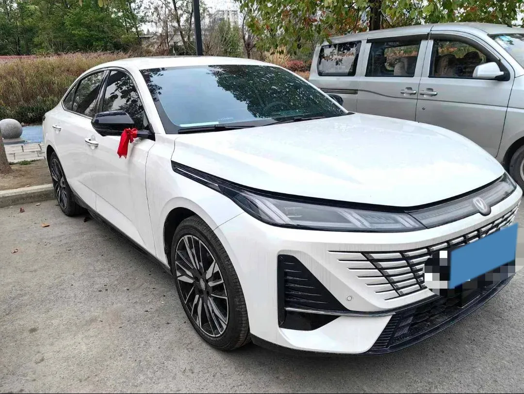 2026 ChangAn Eado 1.5T 192HP L4 7DCT,autocango,china used car exporter,china ev exporter,chinese used car exporter,chinese used ev exporter
