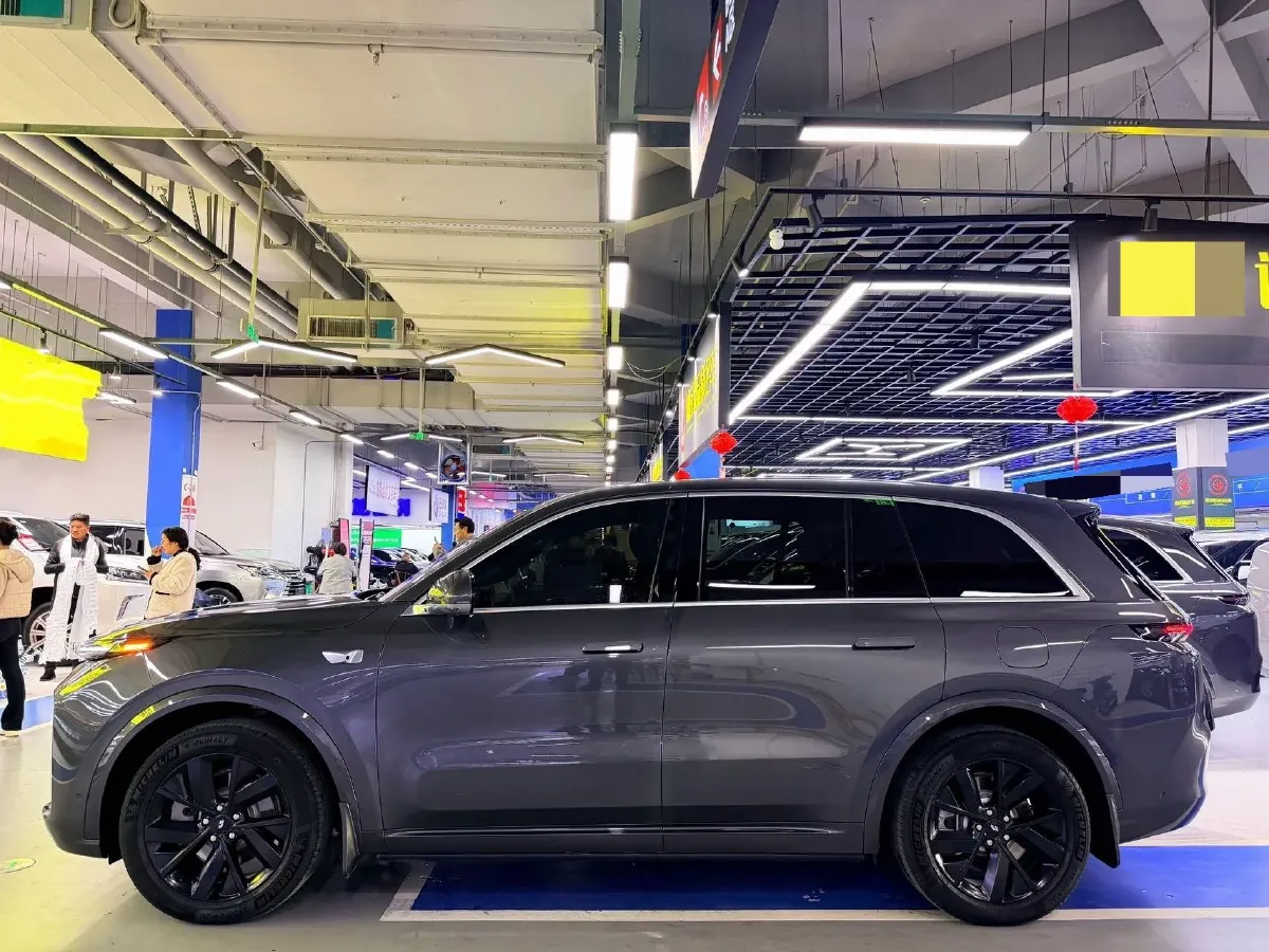 2023 Li L8 Range Extended 154HP REEV 40.9KWH,autocango,china used car exporter,china ev exporter,chinese used car exporter,chinese used ev exporter