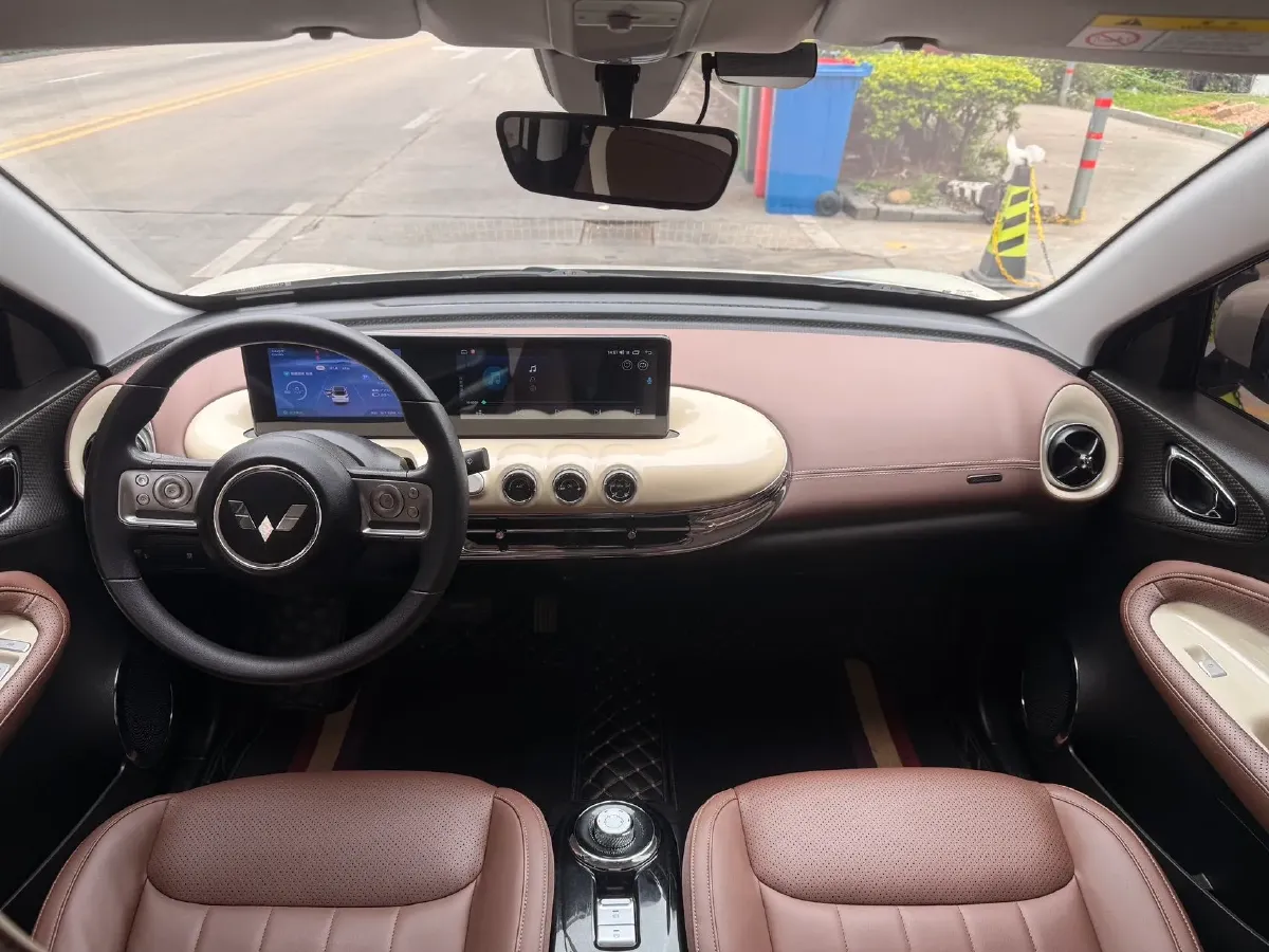 2023 WuLing BinGuo BEV 31.9KWH,autocango,china used car exporter,china ev exporter,chinese used car exporter,chinese used ev exporter