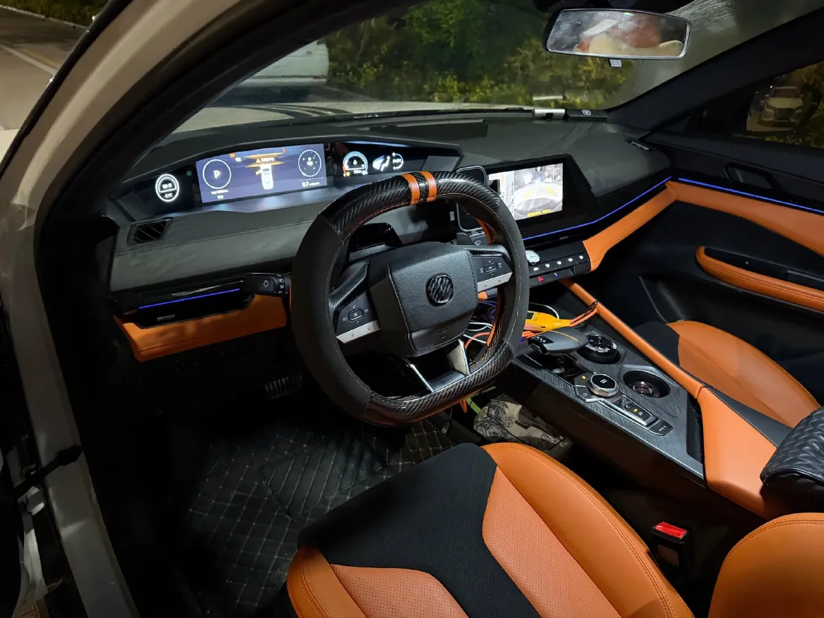 2025 ChangAn UNI-V 1.5T 192HP L4 7DCT,autocango,china used car exporter,china ev exporter,chinese used car exporter,chinese used ev exporter