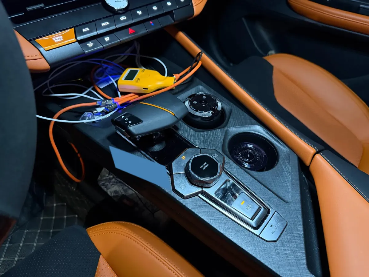 2025 ChangAn UNI-V 1.5T 192HP L4 7DCT,autocango,china used car exporter,china ev exporter,chinese used car exporter,chinese used ev exporter