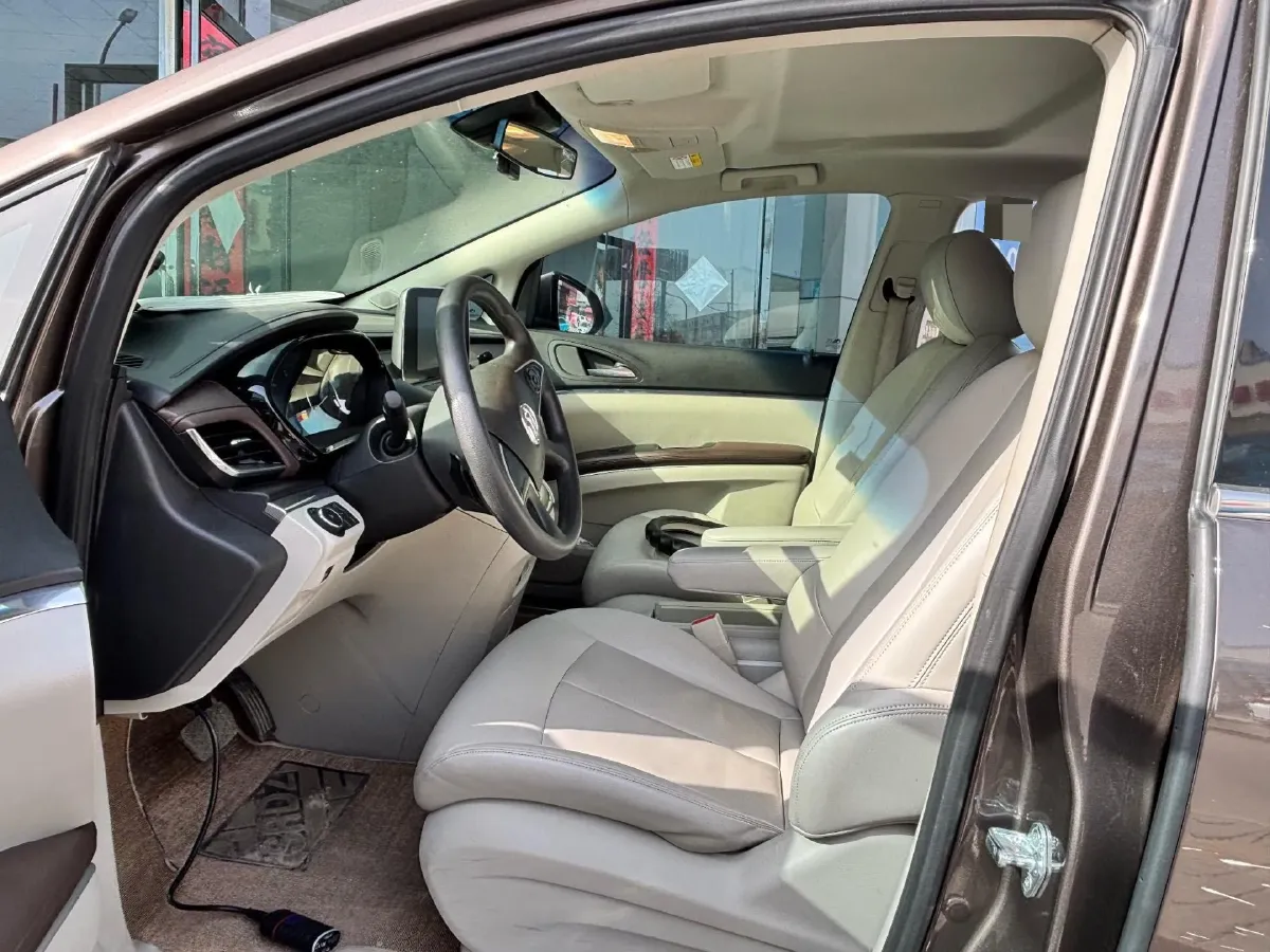 2022 Buick GL8 2.0T 237HP L4 9AT,autocango,china used car exporter,china ev exporter,chinese used car exporter,chinese used ev exporter