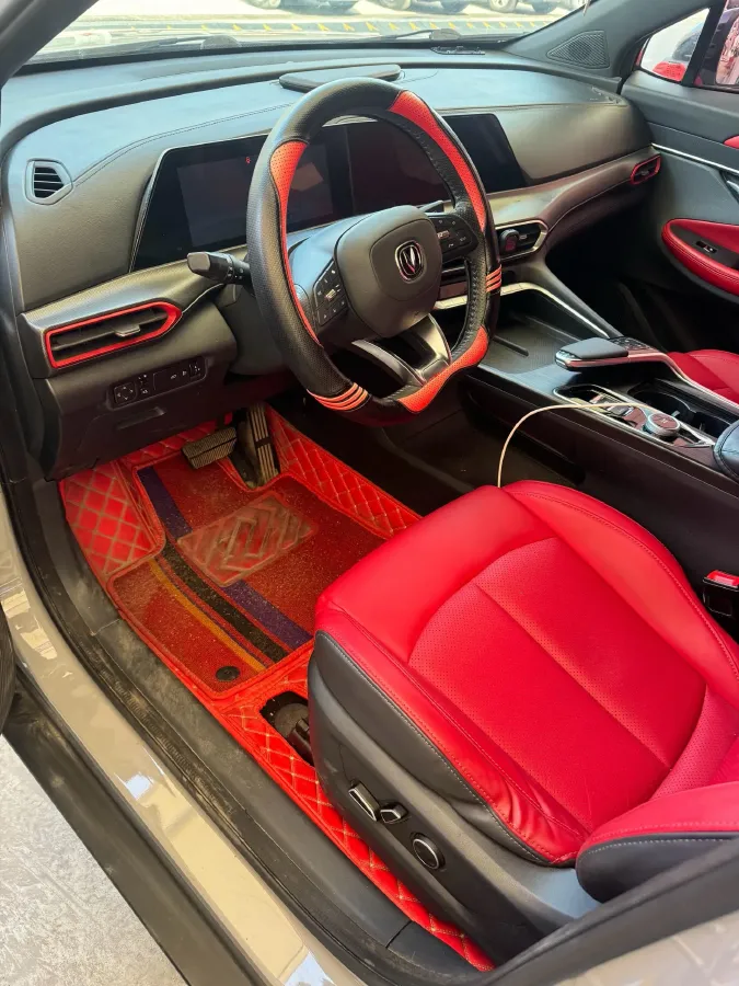 2020 ChangAn UNI-T 1.5T 180HP L4 7DCT,autocango,china used car exporter,china ev exporter,chinese used car exporter,chinese used ev exporter