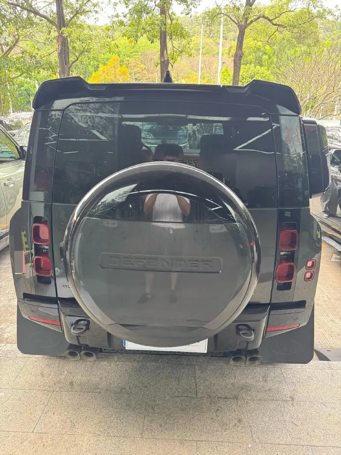 2023 Land Rover Defender 3.0T 400HP L6 8AT,autocango,china used car exporter,china ev exporter,chinese used car exporter,chinese used ev exporter